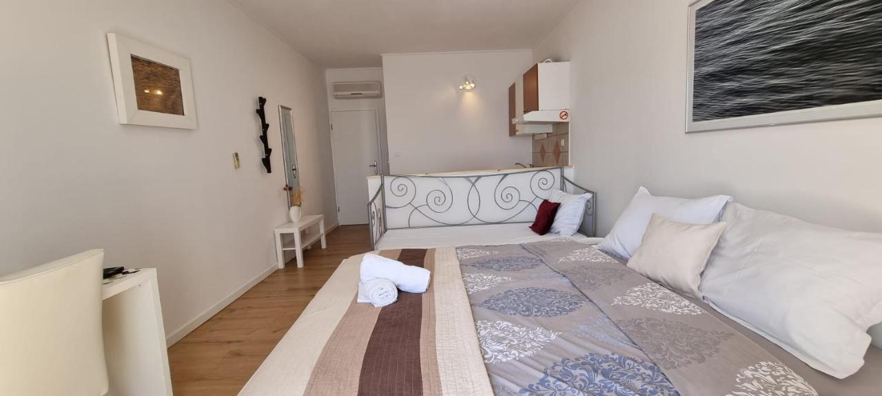Matea Milna * Milna (Hvar)